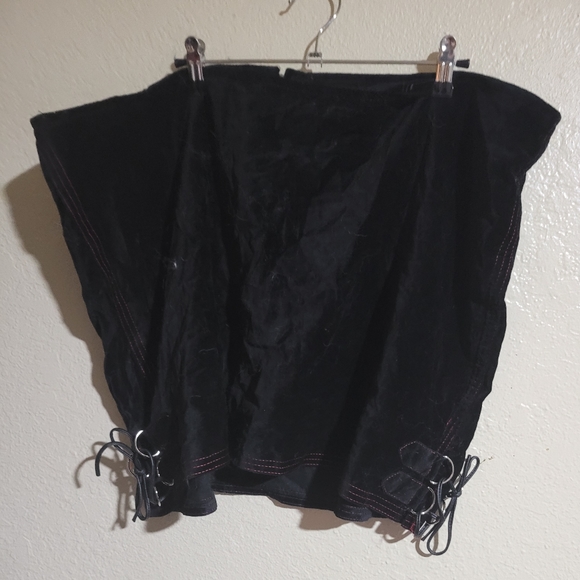 BLACK Plus size 26 velvet Tripp NYC Skirt - Picture 1 of 5